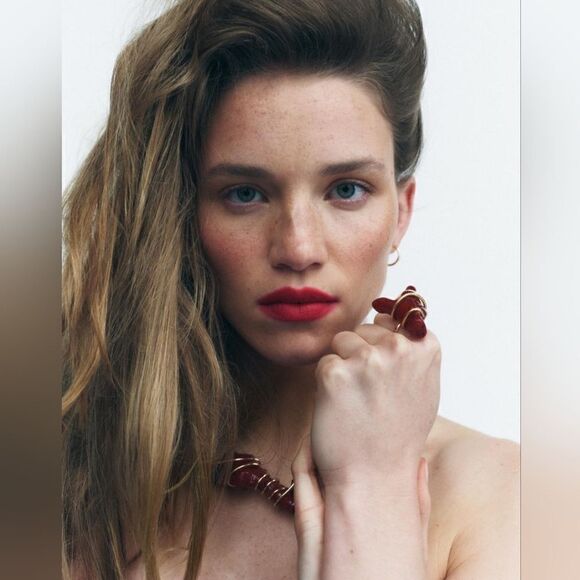 ZARA SET MATCHING SET FAUX CORAL NECKLACE AND RING - Picture 3 of 11